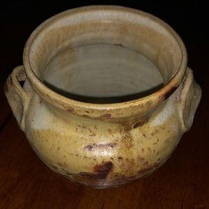 Vintage hand made pottery bowl handled